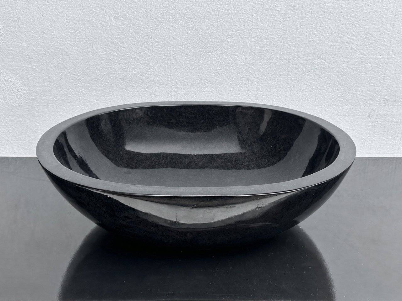 OVALIS in marmo nero